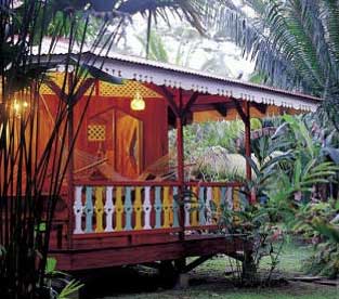 Bungalow (via <a href="http://brooklynbridgebootcamp.com/images/retreats/large_bungalow_4_313.jpg">brooklynbridgebootcamp</a>)