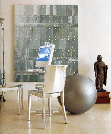 Exercise Ball (Via <a href="http://www.apartmenttherapy.com/boston/exercise-balls-as-living-room-decor-102604">Apt Therapy</a>.)